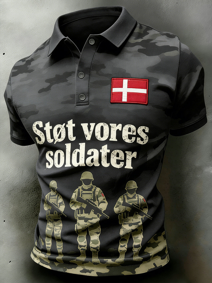 Mænds slidt kamouflagetrykt poloshirt