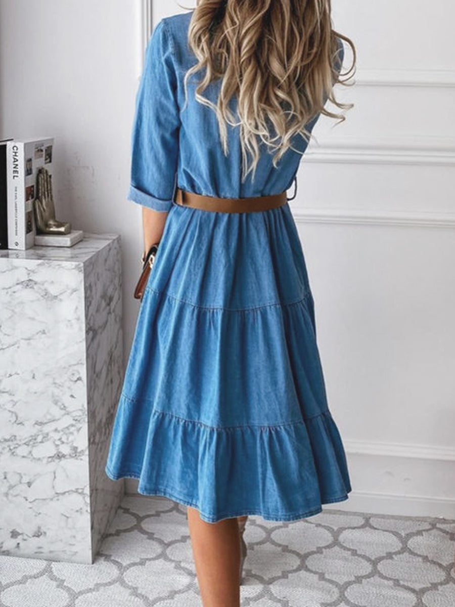 Kvinders afslappet og elegant midtlang denimkjole