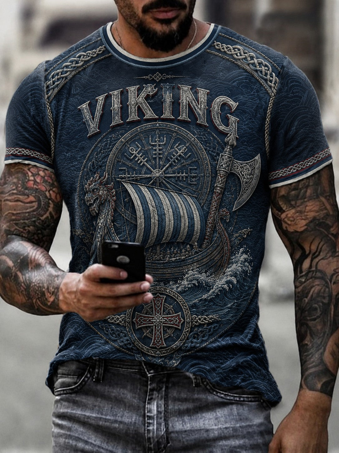 Menns vikingmønstret t-skjorte
