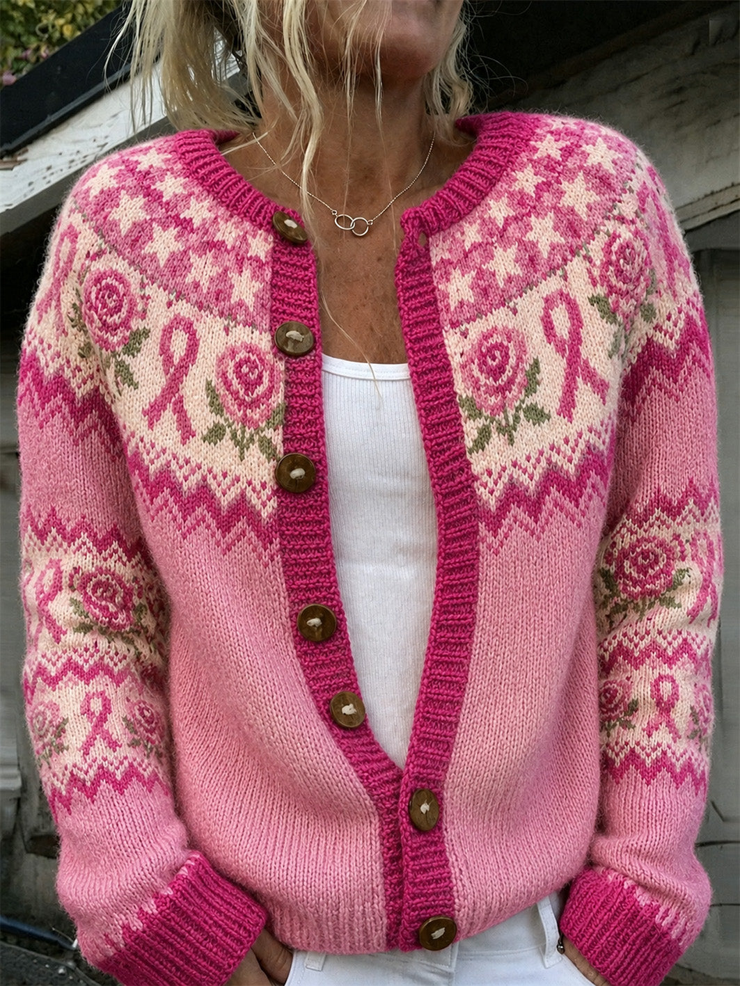 Damelue i rosa med blomster- og pink velgjørenhetsbåndmønster, trykt hverdagsjakke i strikk med cardiganstil