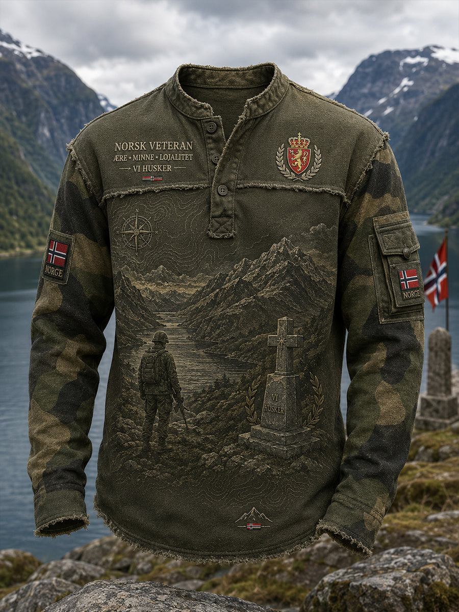 Herrtrøye med lange ermer, vintage-kamuflasje og militært inspirerte motiver