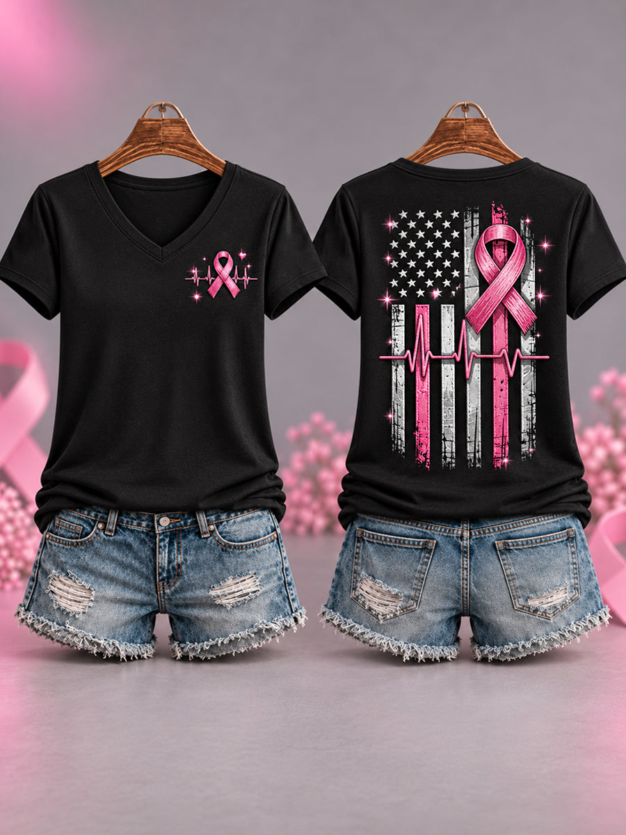 Dame T-shirt med lyserød bånd og amerikansk flag, tryk omkring brystet, til støtte for kræftbevidsthed, V-udskæring