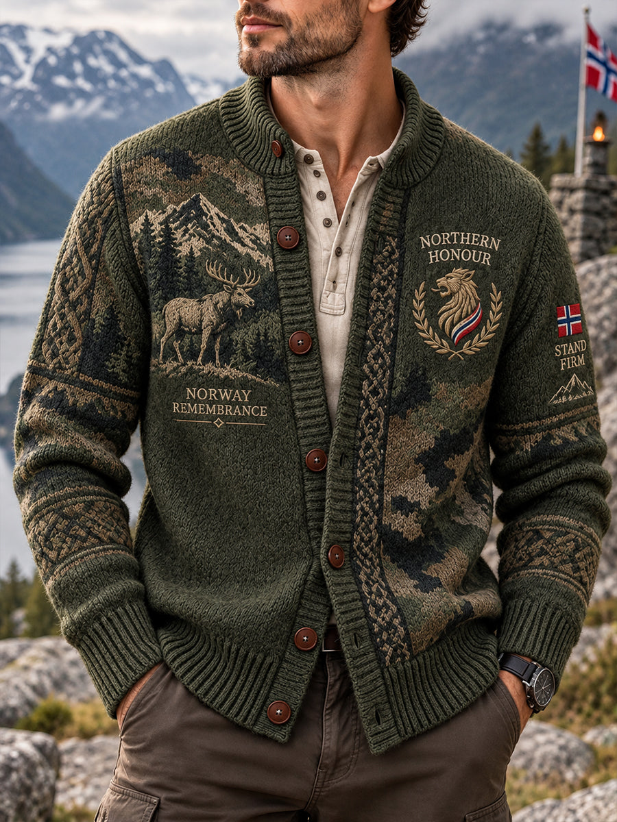 Herrestrikket cardigan med militærintspirasjon og grafisk design