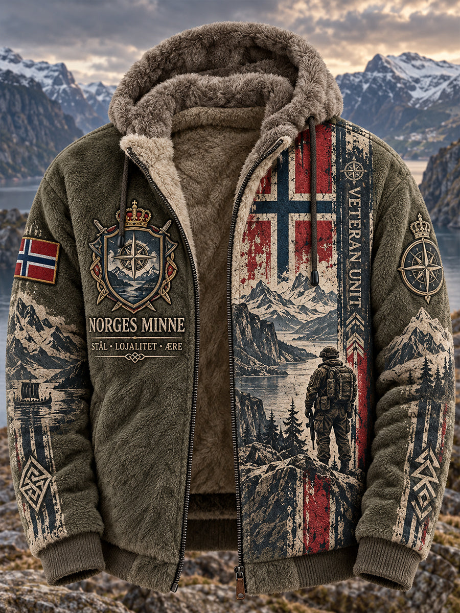 Herrsjakke i flanell med hette og militært inspirert grafisk trykk