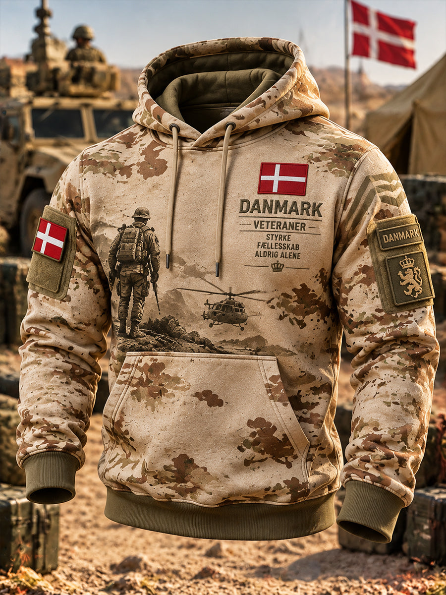 Herre-hættetrøje med veteran-tema, camouflage og mindegrafik