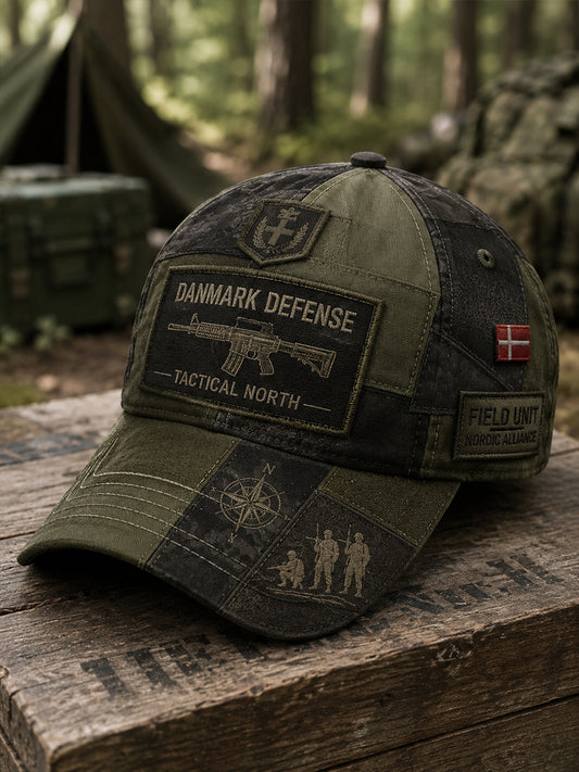 Hat med camouflageprint i militærstil
