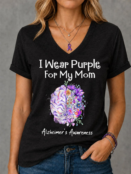 Kvinder jeg bærer lilla til min mor Blomster Print Alzheimers bevidsthed Support V-Neck Tee