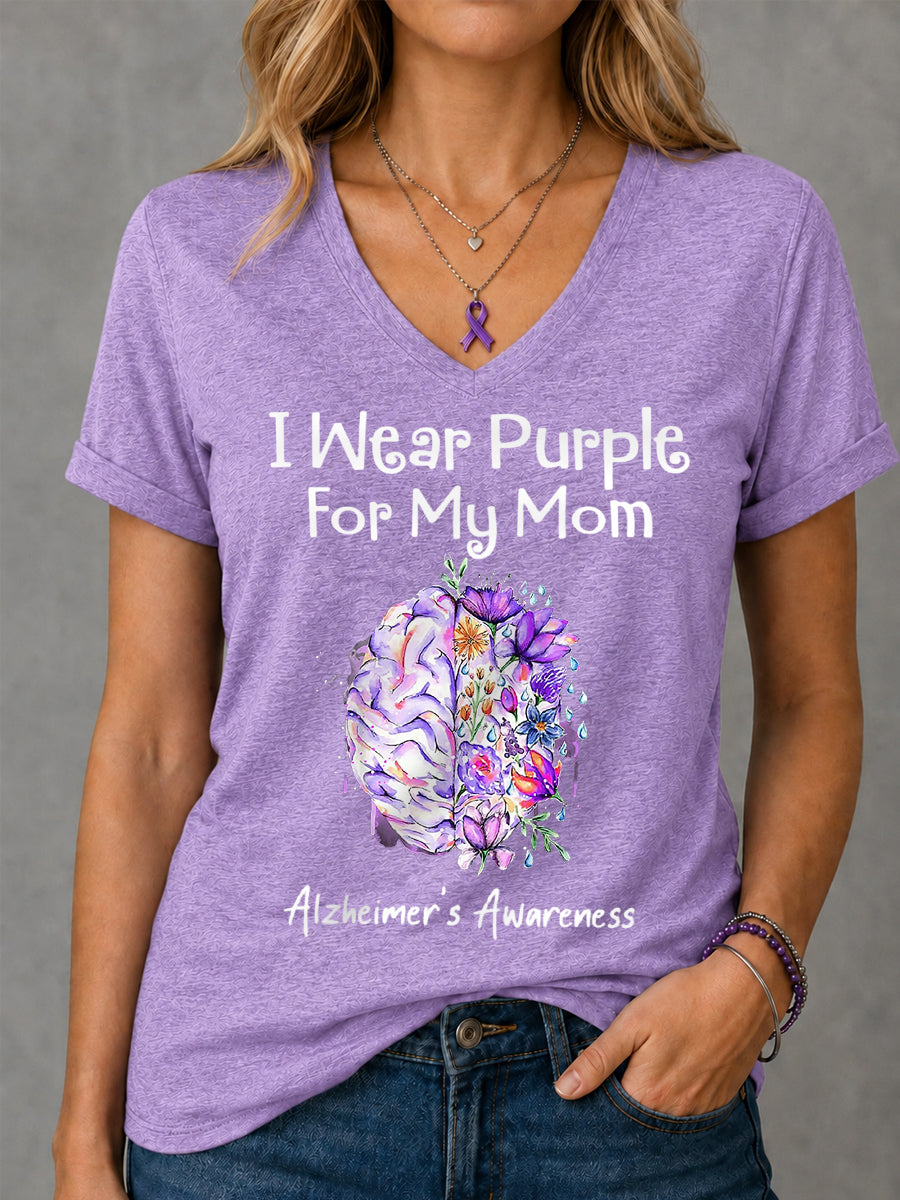 Kvinder jeg bærer lilla til min mor Blomster Print Alzheimers bevidsthed Support V-Neck Tee