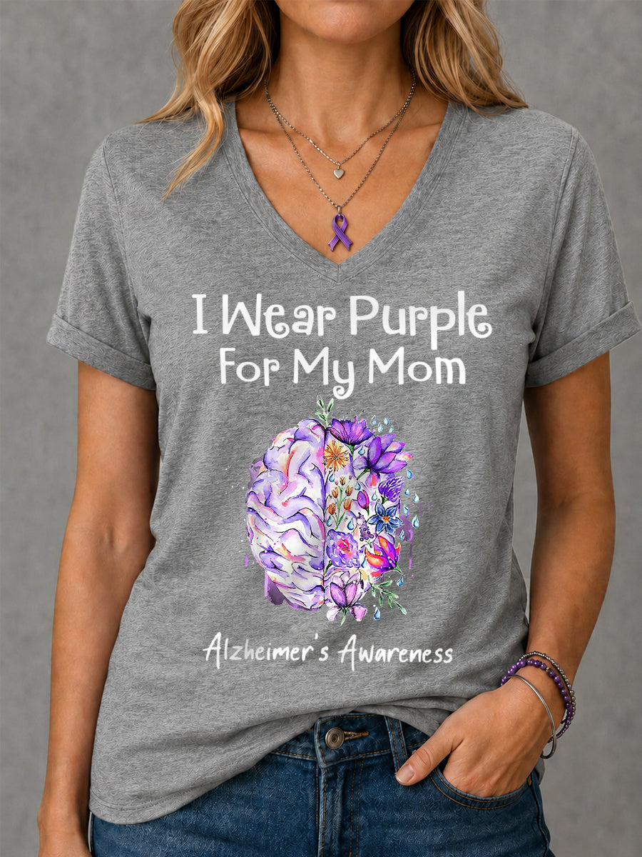 Kvinder jeg bærer lilla til min mor Blomster Print Alzheimers bevidsthed Support V-Neck Tee