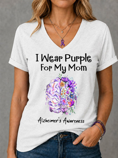 Kvinder jeg bærer lilla til min mor Blomster Print Alzheimers bevidsthed Support V-Neck Tee