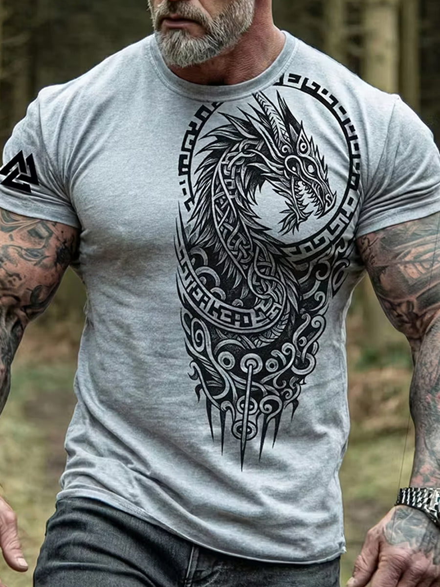 Retro vikingnordisk grafisk utskrift av T-shirt