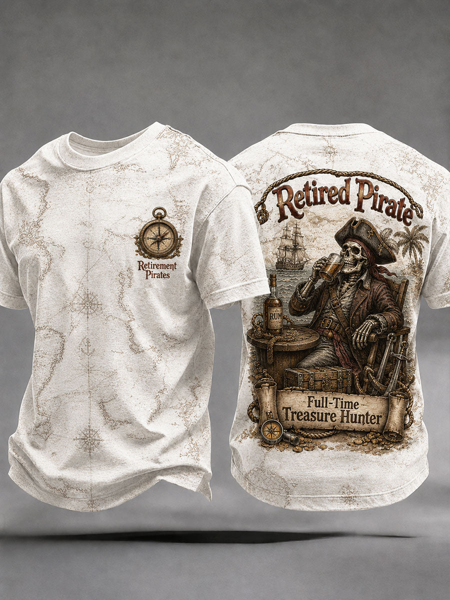Mænds retro t-shirt med tryk: „Pensioneret sørøver – fuldtidsskattejæger“ til hverdagsbrug