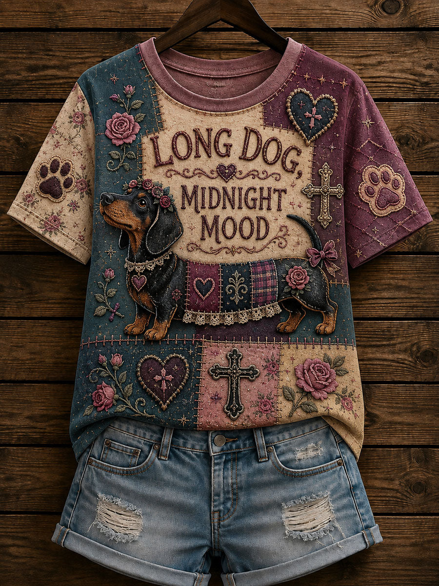 Damesgotisk patchwork-t-shirt med hundemotiv, afslappet stil