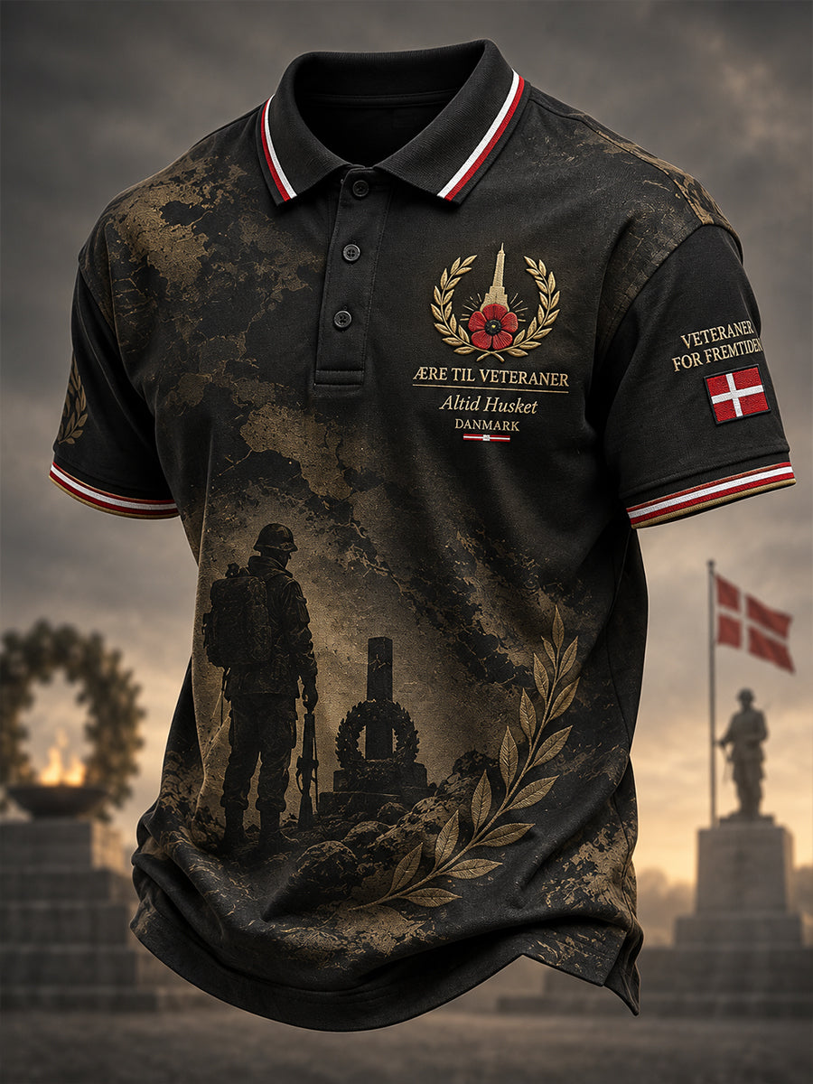 Polo-skjorte til mænd med korte ærmer og en nostalgisk hyldestprint til veteraner