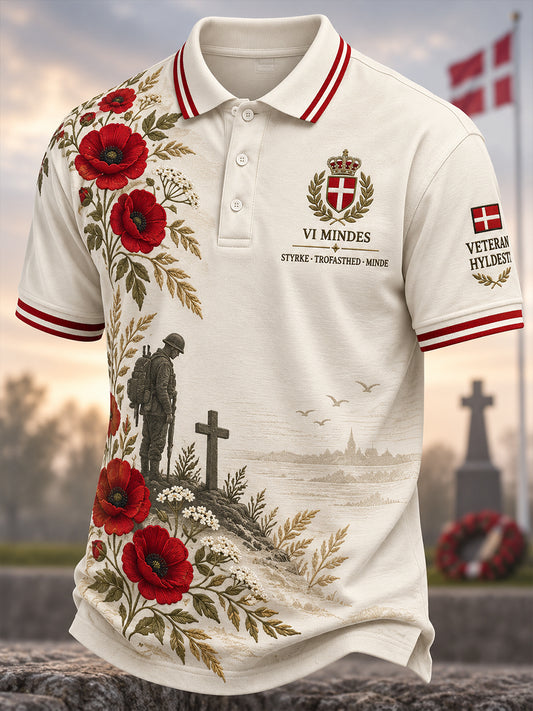 Polo-skjorte til mænd med korte ærmer og en nostalgisk hyldestprint til veteraner