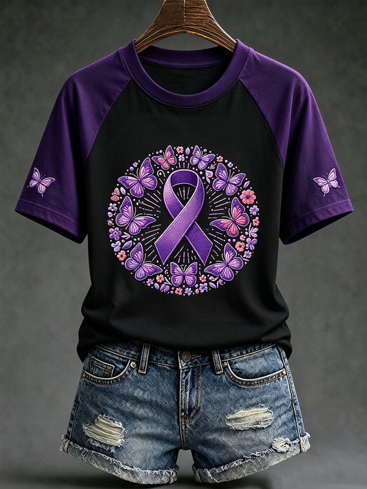 Dame T-shirt i lilla med anti-cancer-motiv, afslappet stil og korte ærmer