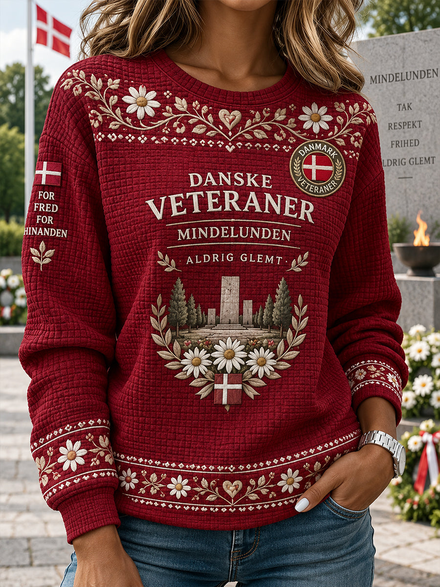 Kvindernes patriotiske top med vaffelstrikk og lange ærmer med print