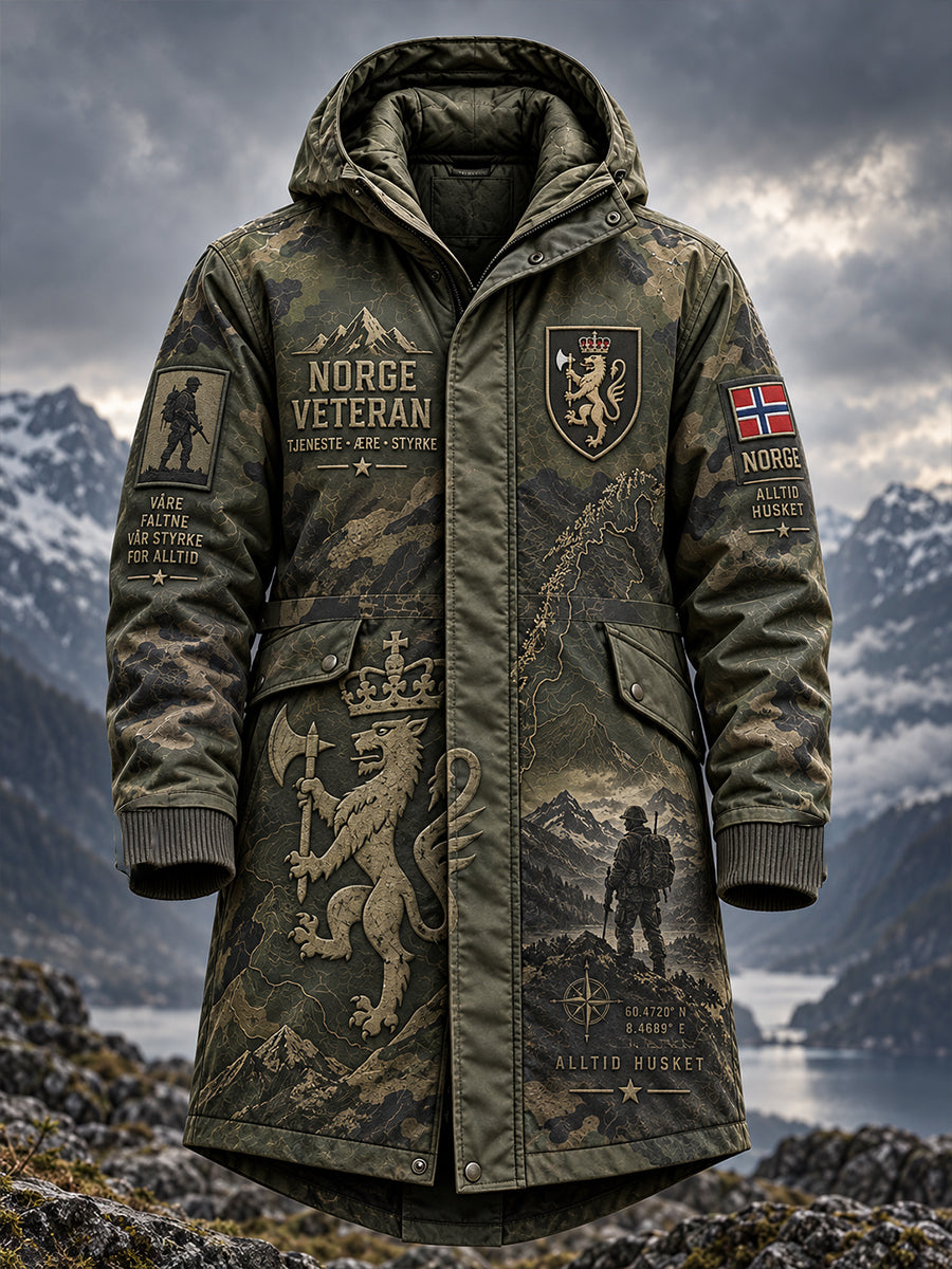 Herre-vindjakke med militærinspirert grafisk trykk og lang snitt med hette