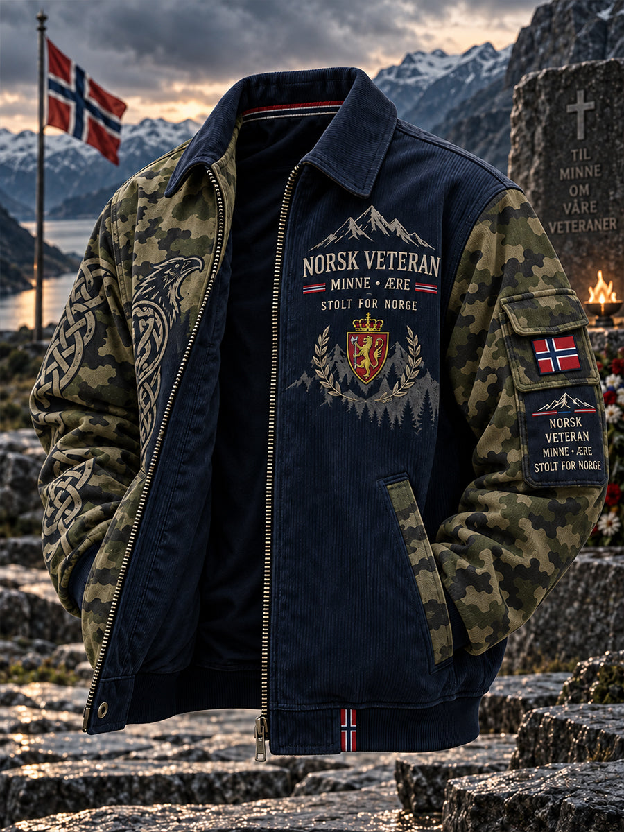 Herrejakke med militærintspiret grafisk trykk