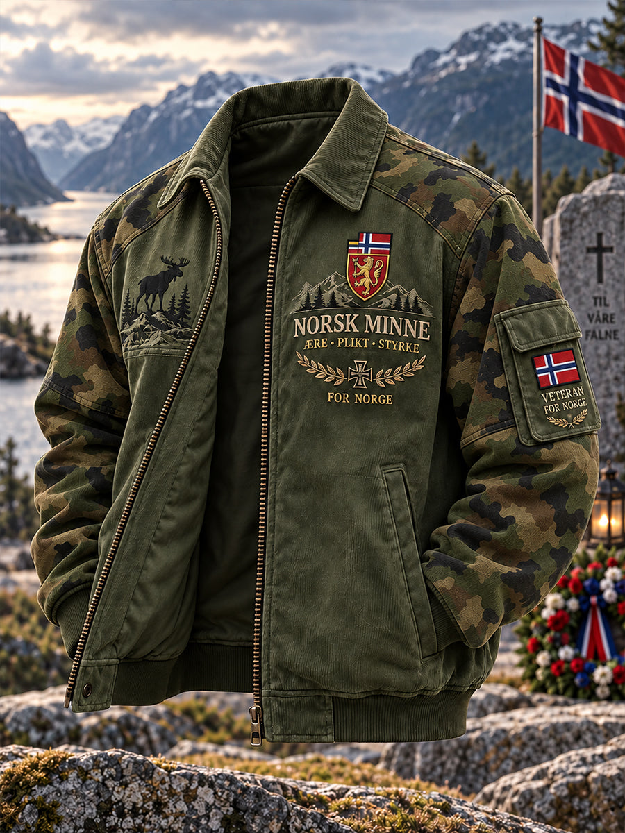 Herrejakke med militærintspiret grafisk trykk